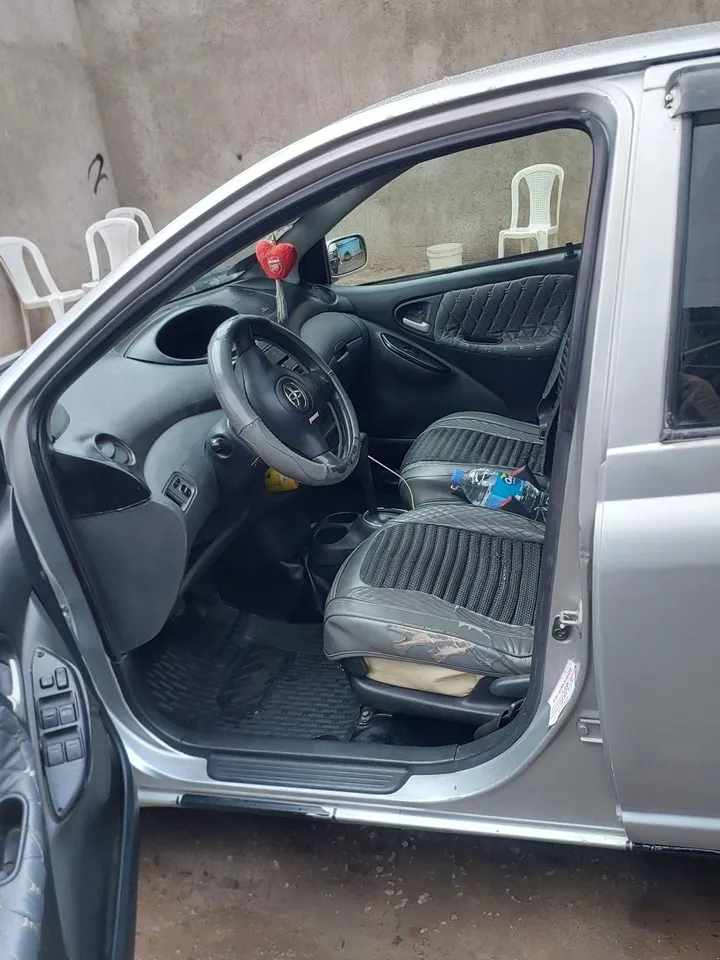 2004 Toyota Vitz 1.0L Automatic – photo 5