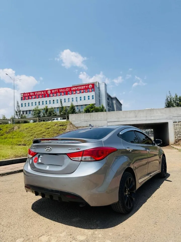 Hyundai Avante 2013 Automatic – photo 6