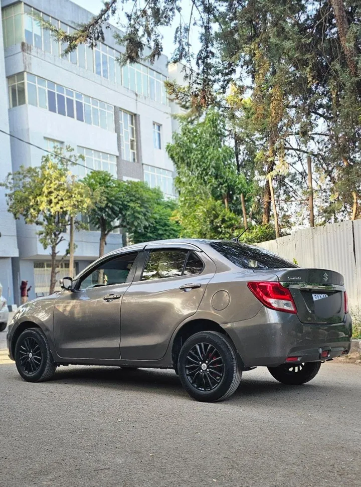 Suzuki Dzire 2021 Automatic – photo 4