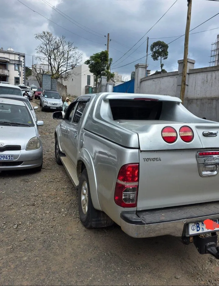 Toyota D4D Double Cab Hilux 2009 – photo 3