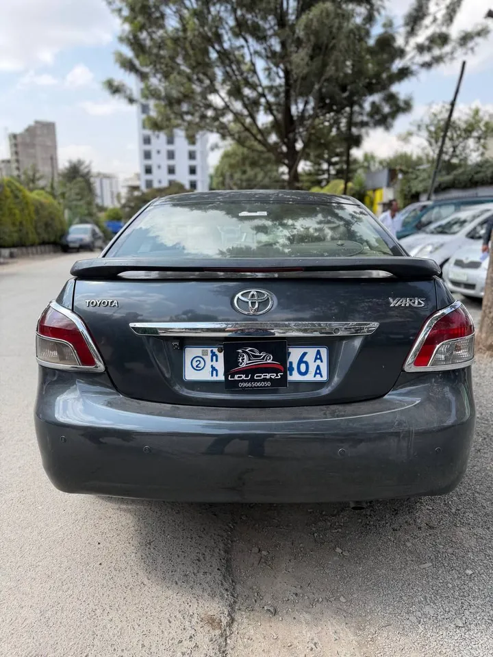 Toyota Yaris Sedan 2007 Automatic – photo 3