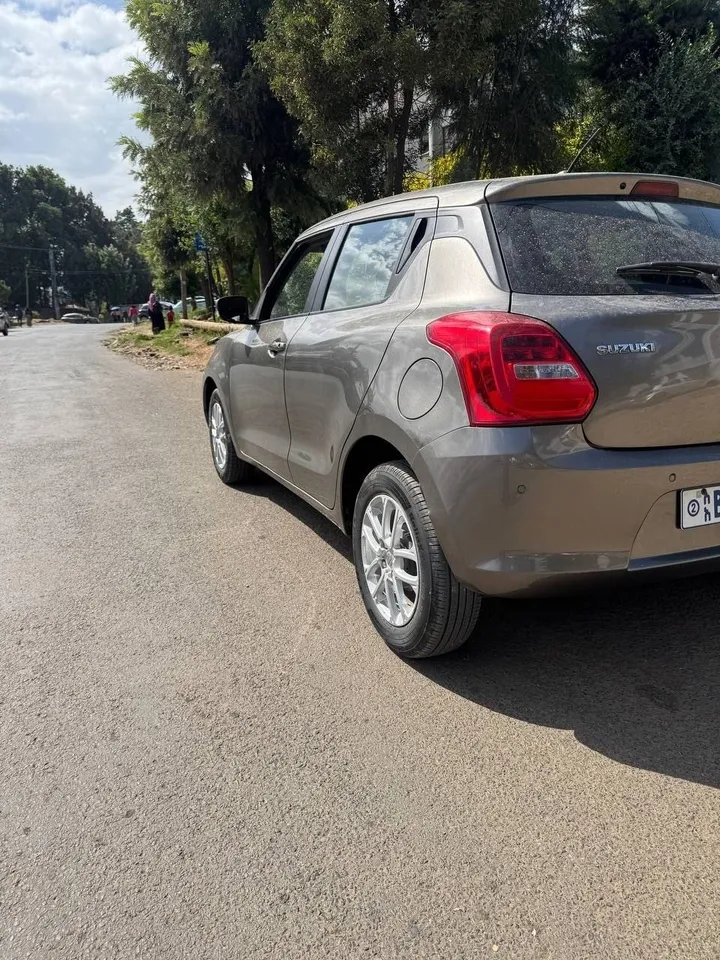 Suzuki Swift 2020 Automatic – photo 4