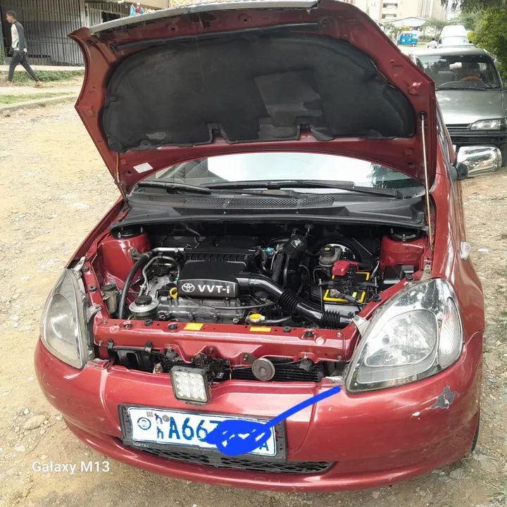 Toyota Vitz 2001 Automatic 1.0L – photo 4