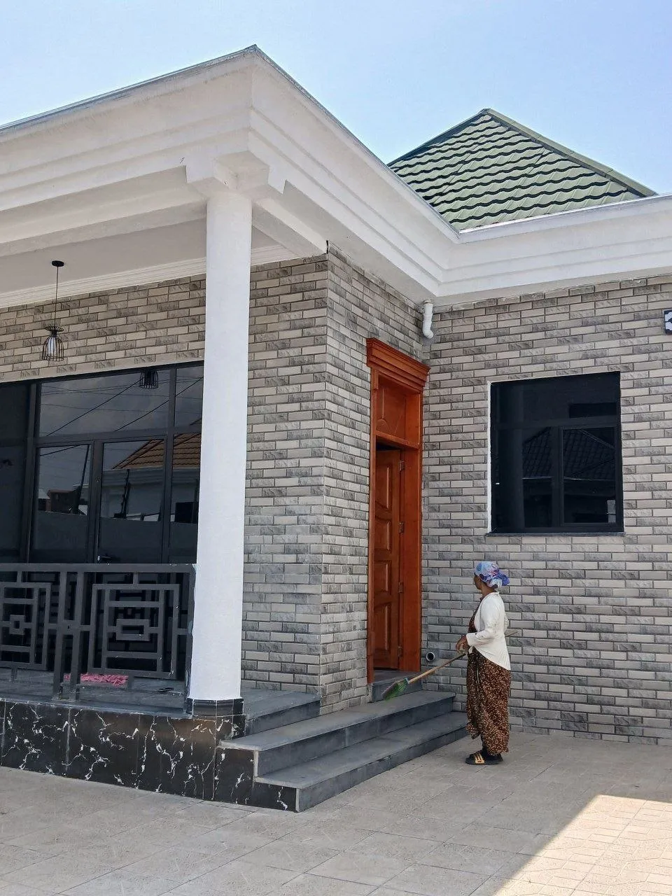250 Sqm Villa House in Ayat – photo 3