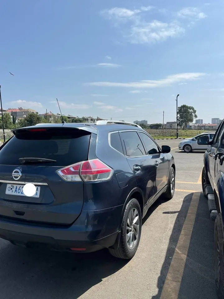 Nissan X-Trail 2015 SUV – photo 3