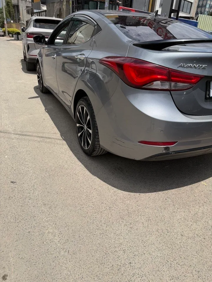 Hyundai Avante 2015 Automatic – photo 6