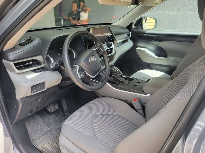 2023 Toyota Highlander Hybrid SUV – photo 3
