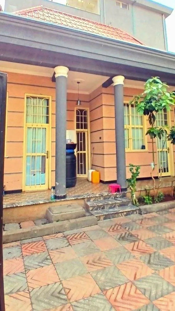 L-Shape House for Sale in Ayat – photo 5