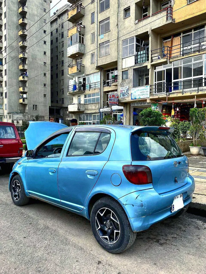 Toyota Vitz 2002 Automatic – photo 3
