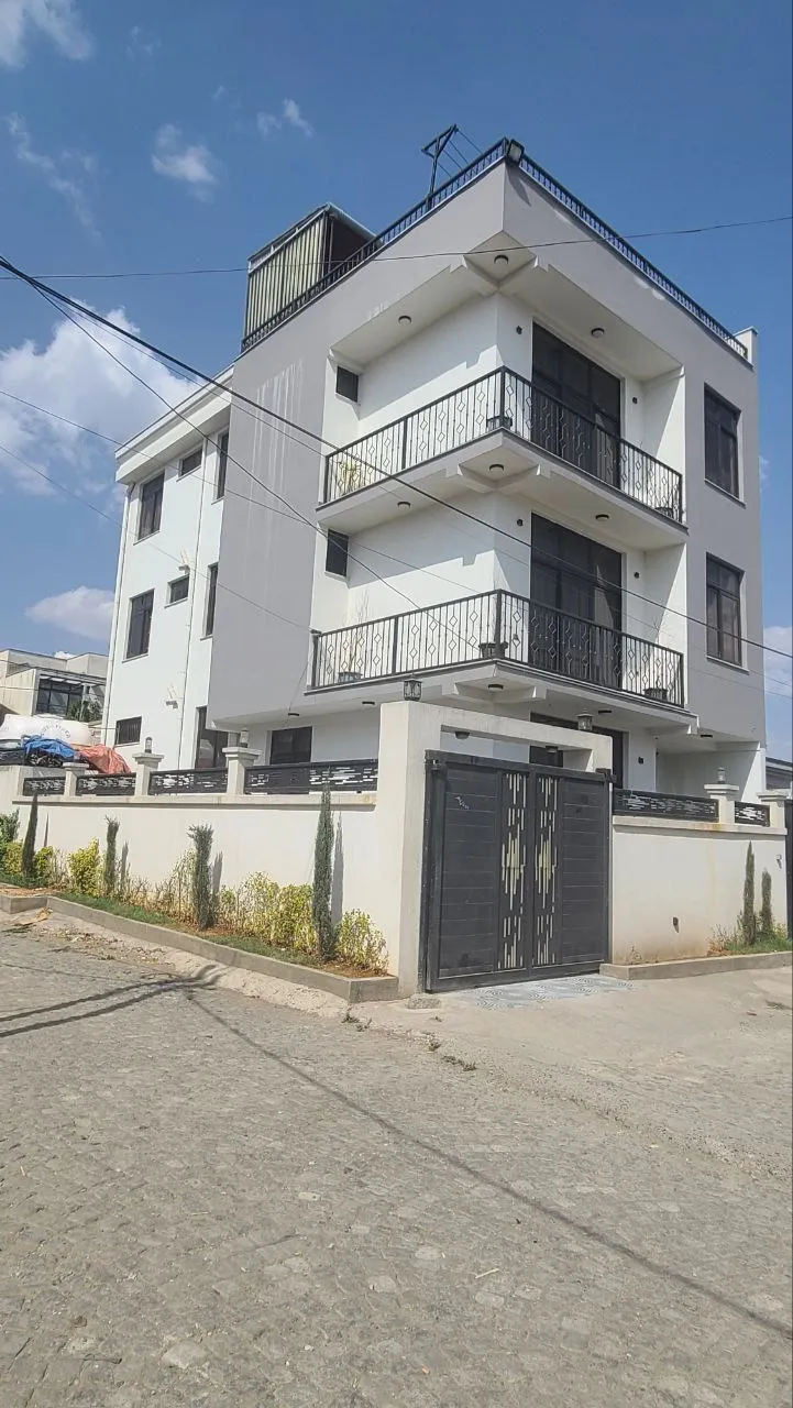 Modern G+2 Terrace House in Figa – photo 4