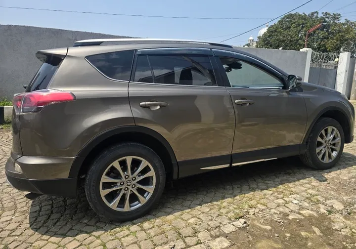 Toyota RAV4 2017 Full Option – photo 10