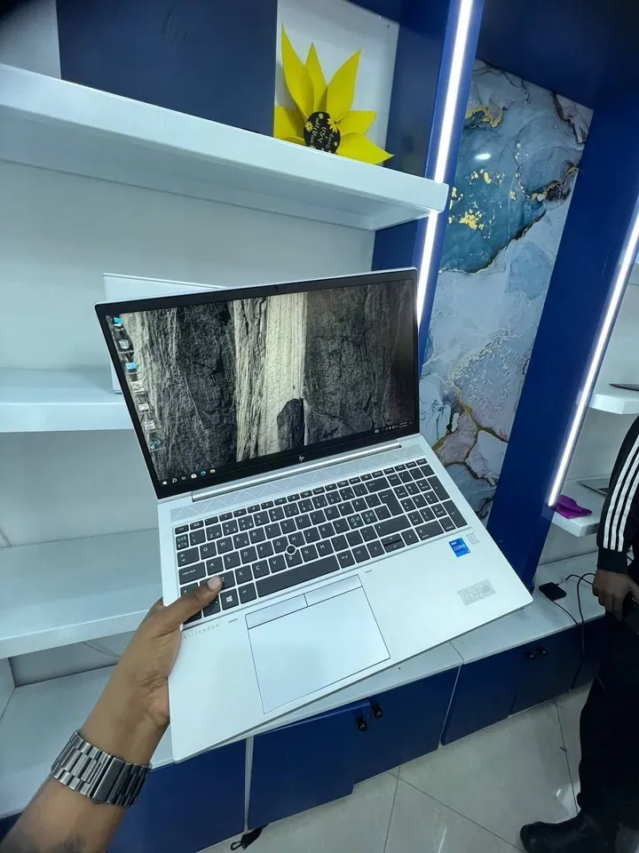 HP EliteBook 850 G8 Laptop – photo 7