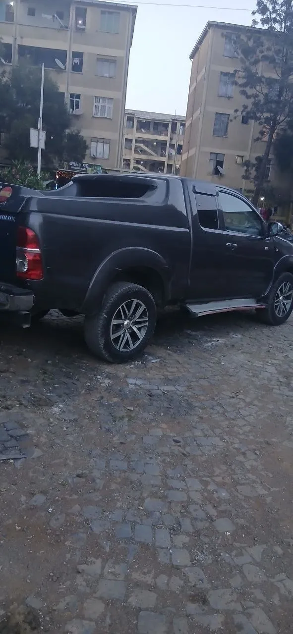 Toyota Hilux 2010 D-4D Pickup – photo 5
