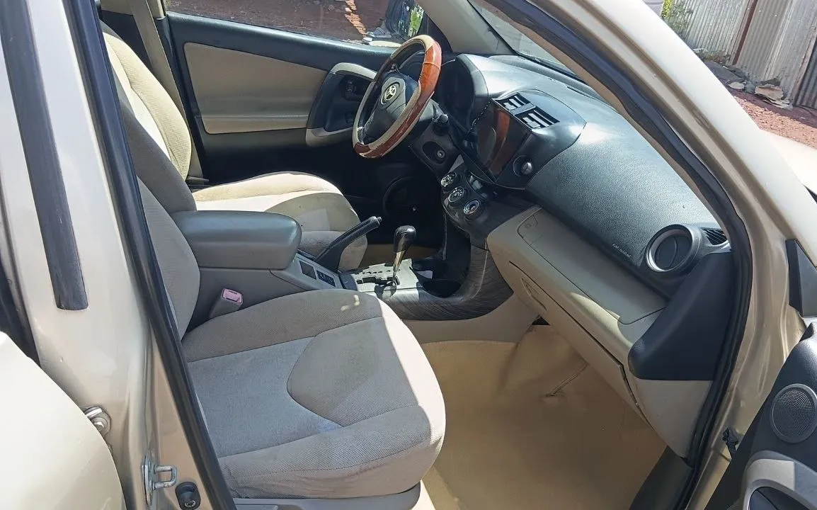 Toyota RAV4 2006 Automatic – photo 3