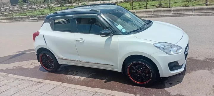 Suzuki Swift 2024 Automatic – photo 4