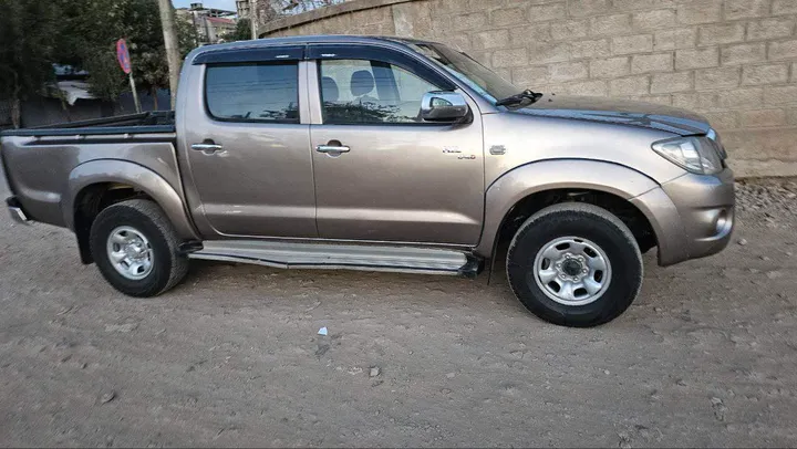 Toyota Hilux Double Cab 2010 – photo 4