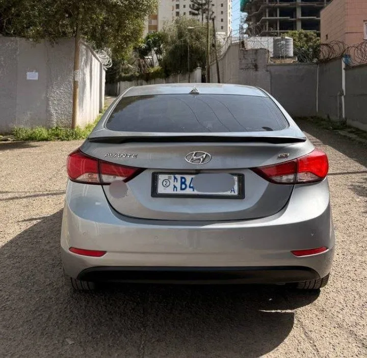 Hyundai Avante 2015 Automatic – photo 4