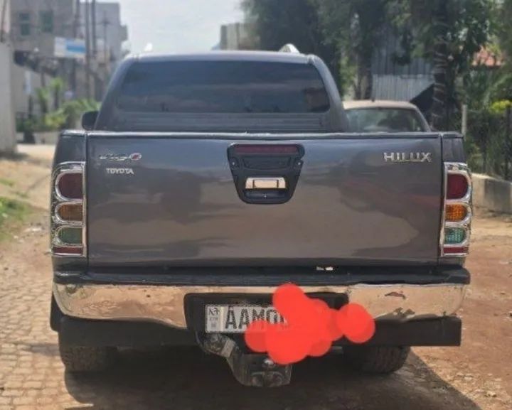Toyota Hilux Invincible X-Cab – photo 4
