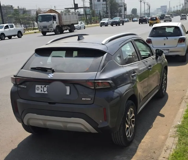 Suzuki Vitara Fronx Hybrid 2025 – photo 4