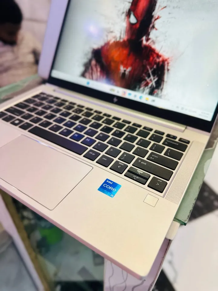 HP EliteBook 830 G9 Laptop – photo 3