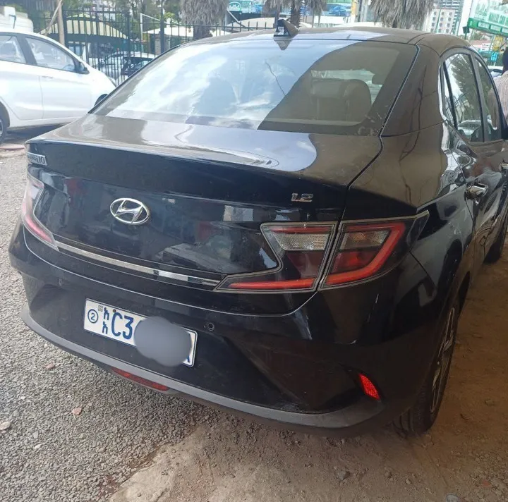 Hyundai Grand i10 2023 Automatic – photo 3
