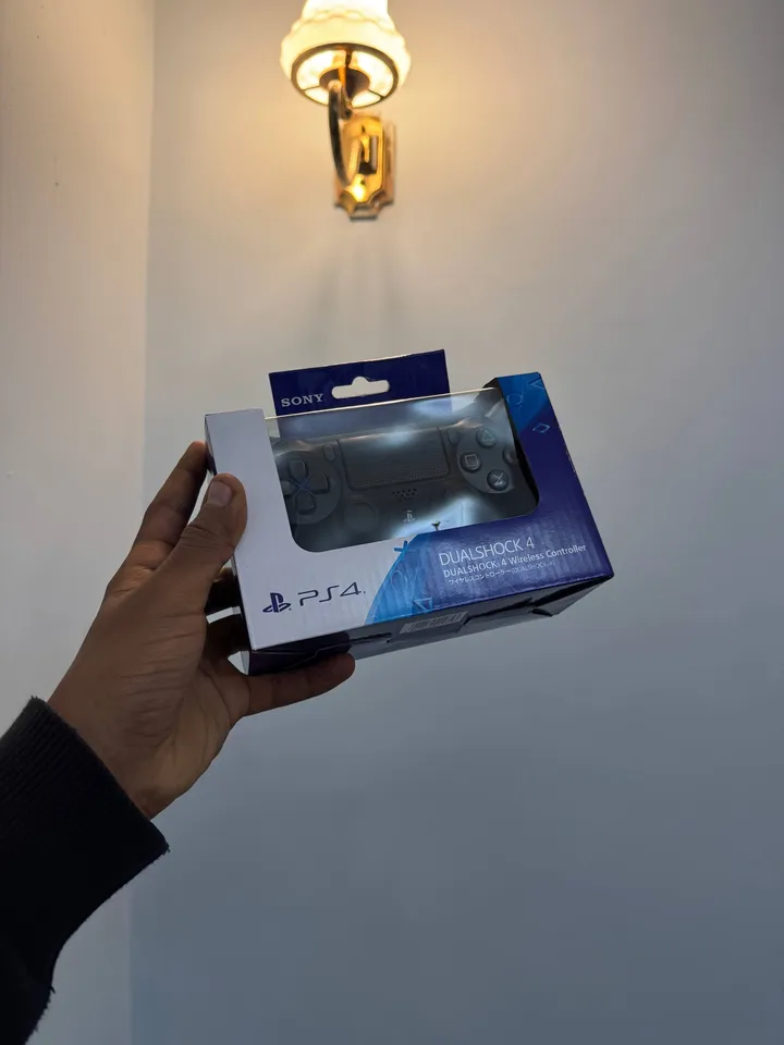 Sony PlayStation 5 and PS4 Controllers – photo 3