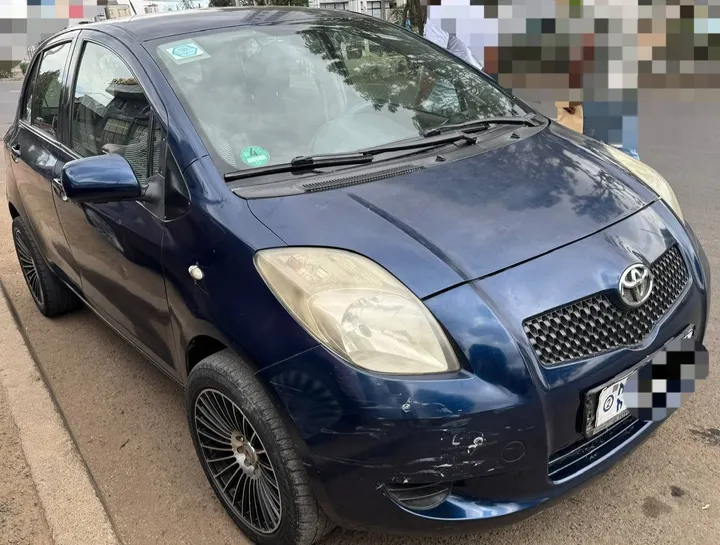 Toyota Yaris Compact 2006 Manual – photo 3