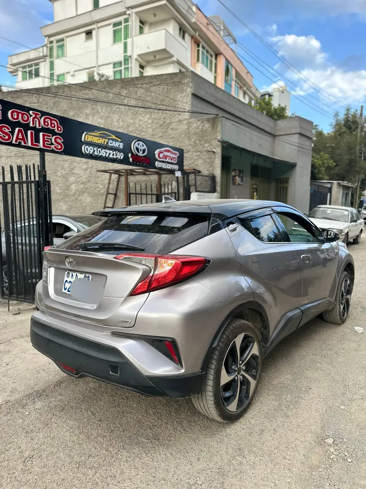 Toyota CHR 2020 Automatic – photo 4