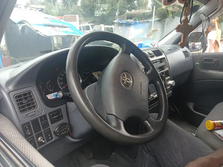 Toyota Hiace 2010 D4D Van – photo 5