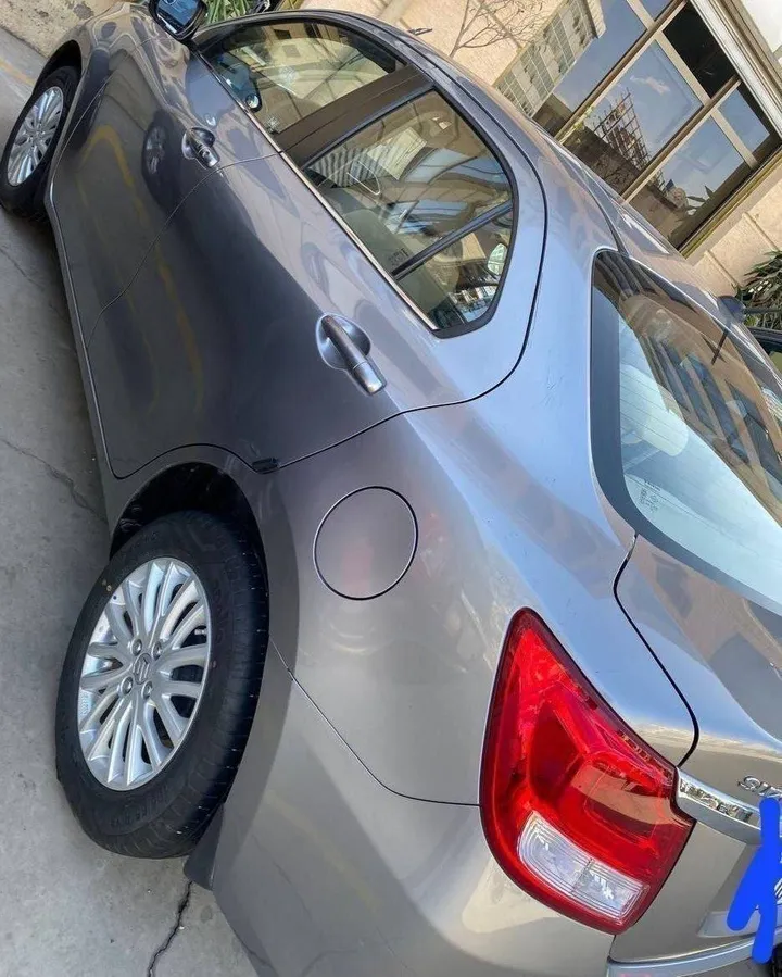 Suzuki Dzire 2022 Automatic – photo 4