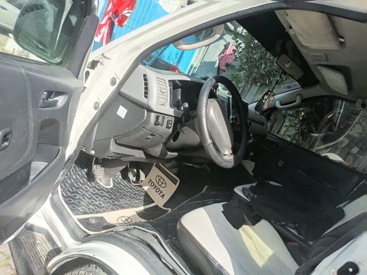 Toyota Abdula 2012 Manual Diesel – photo 4