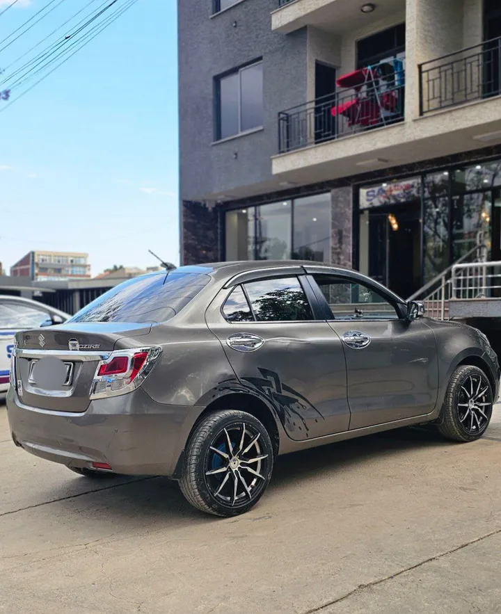 Suzuki Dzire 2022 Automatic – photo 3