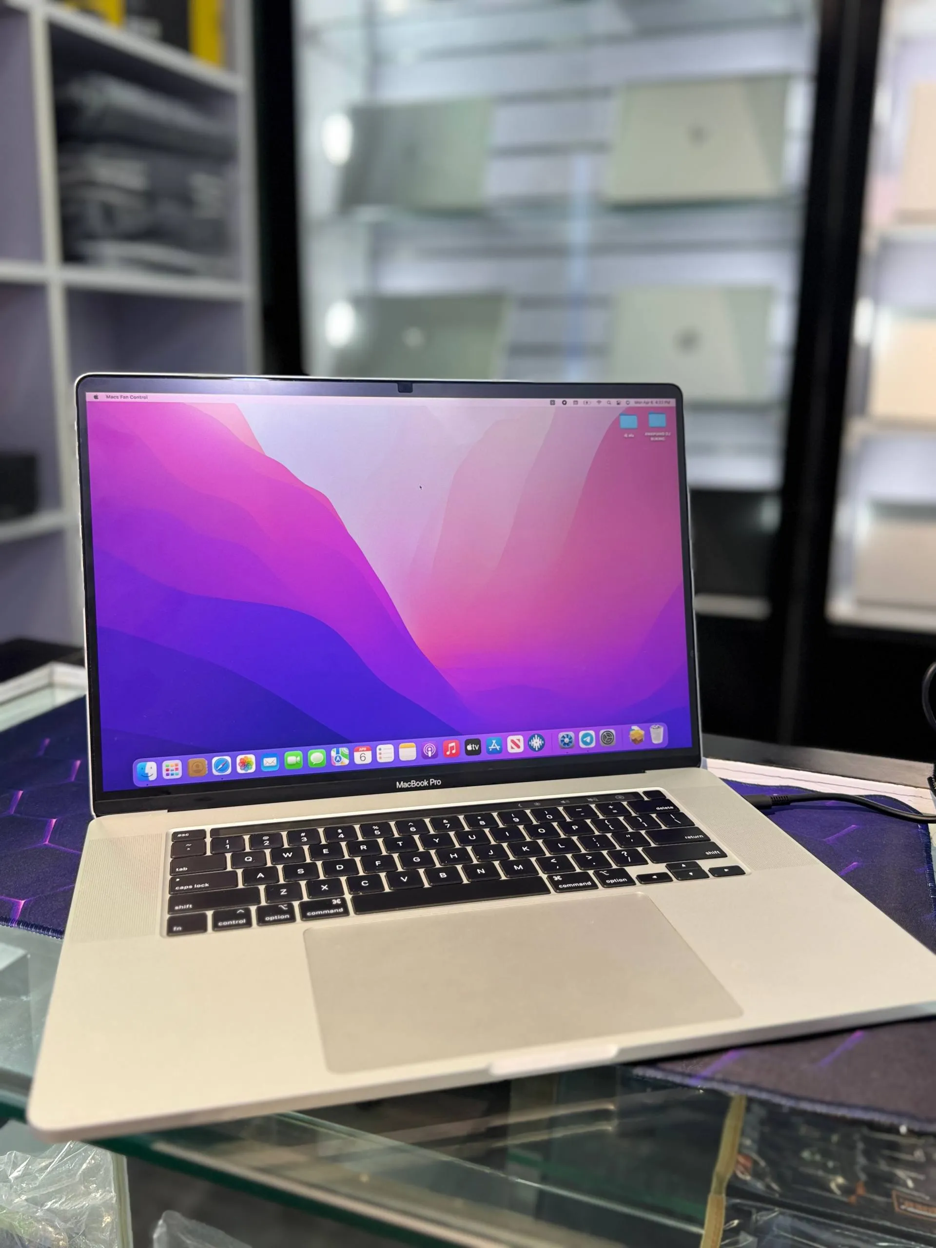 MacBook Pro 2019 16-inch i7 16GB 512GB – photo 6