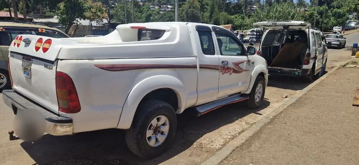 Toyota Hilux D4D 2008 Manual – photo 3