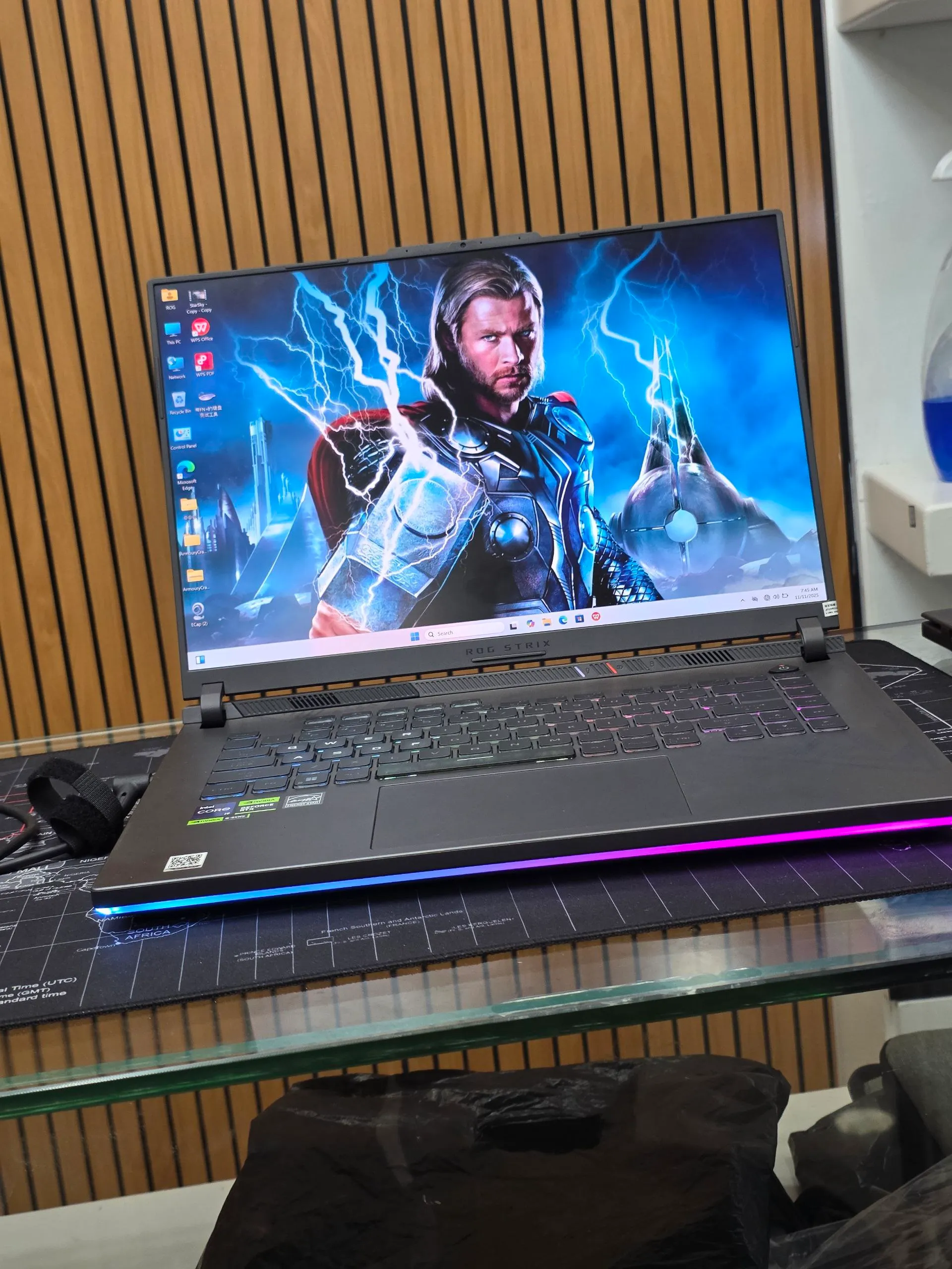 Asus ROG Strix i9 RTX 4070 Laptop – photo 4