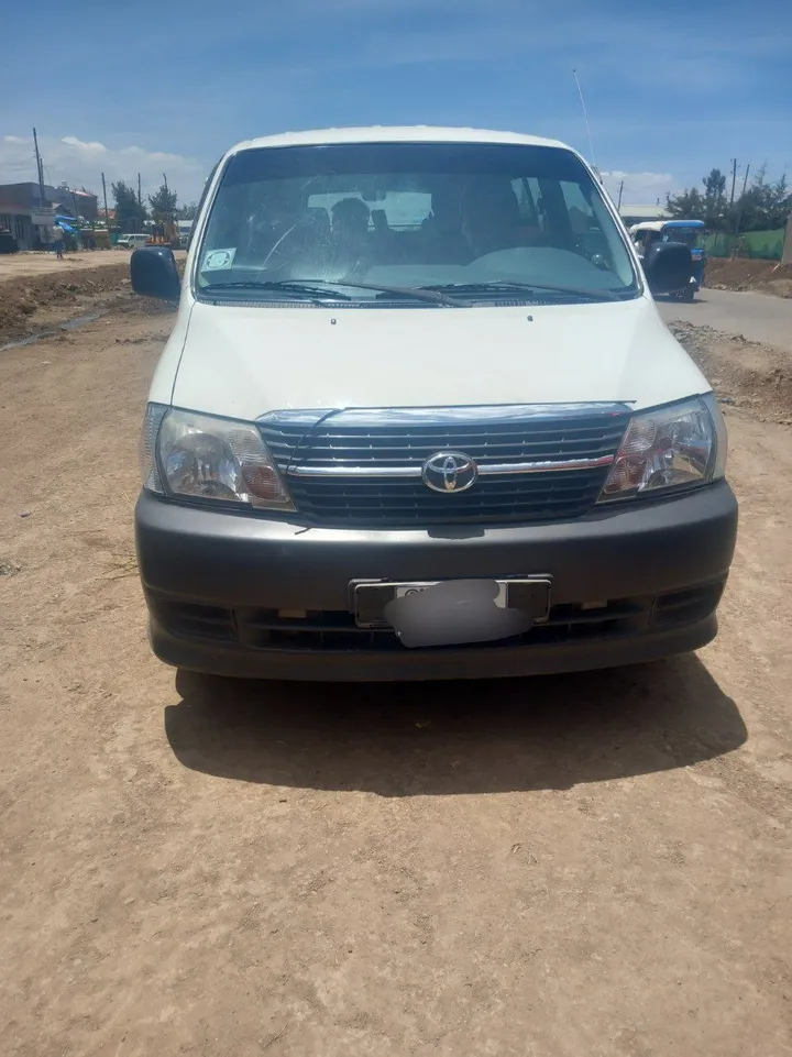 2011 Toyota Panel Van – photo 4