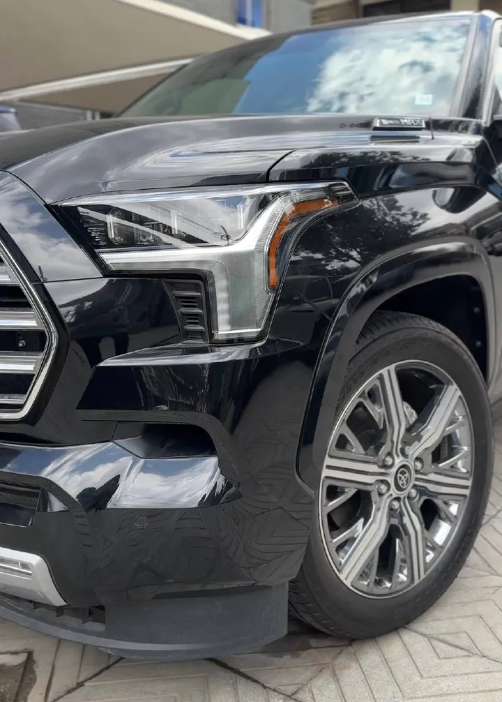 2025 Toyota Sequoia Capstone Hybrid – photo 4