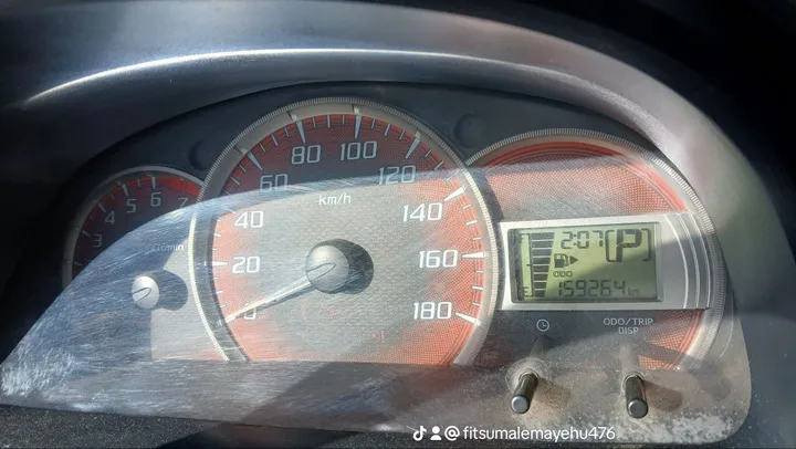 Toyota Avanza 2013 Automatic – photo 5