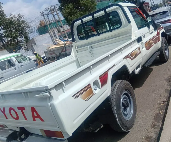 Toyota Pickup Diesel Manual 2008 – photo 4