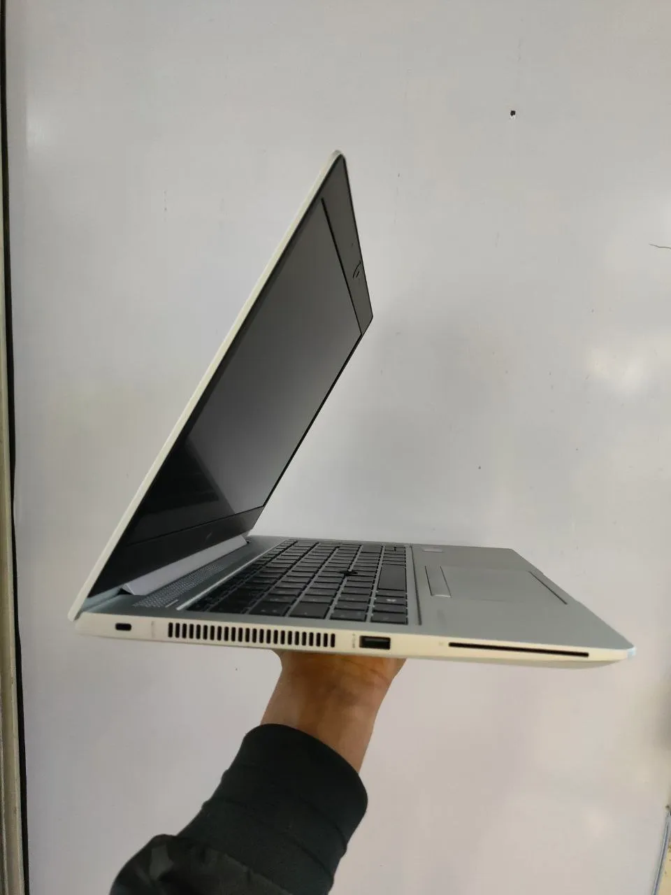 HP EliteBook 840 G5 Laptop – photo 4