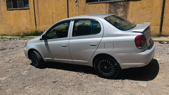 Toyota Platz 2005 – photo 4
