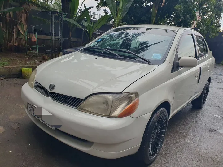 Toyota Platz 2002 Automatic – photo 4