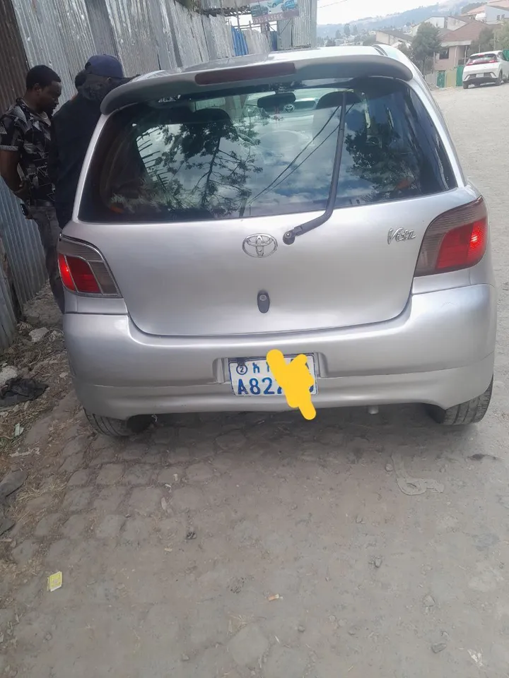 Toyota Vitz 2001 Automatic – photo 3