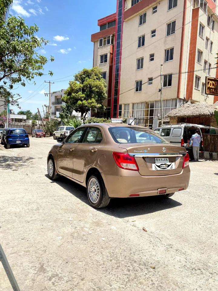 Suzuki Dzire 2021 Automatic – photo 4