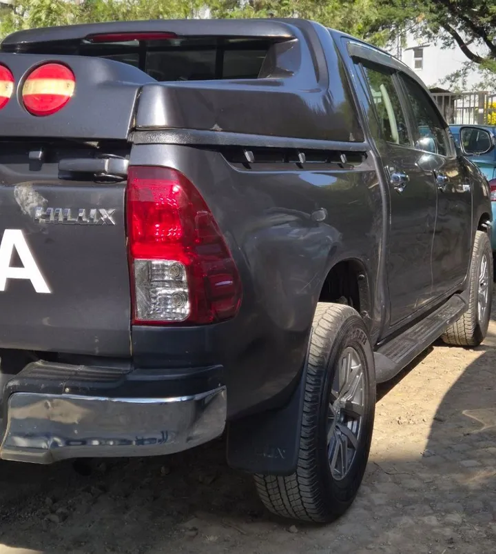 Toyota Hilux Double Cab 2018 – photo 3
