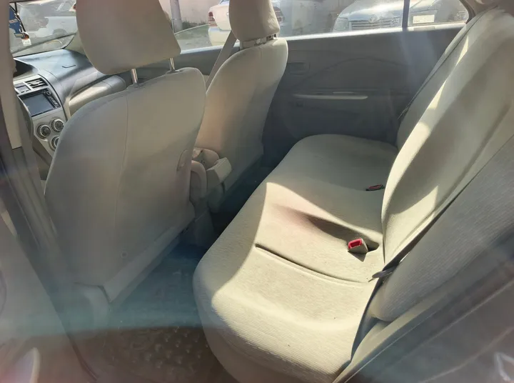 Toyota Yaris Belta 2010 Automatic – photo 4