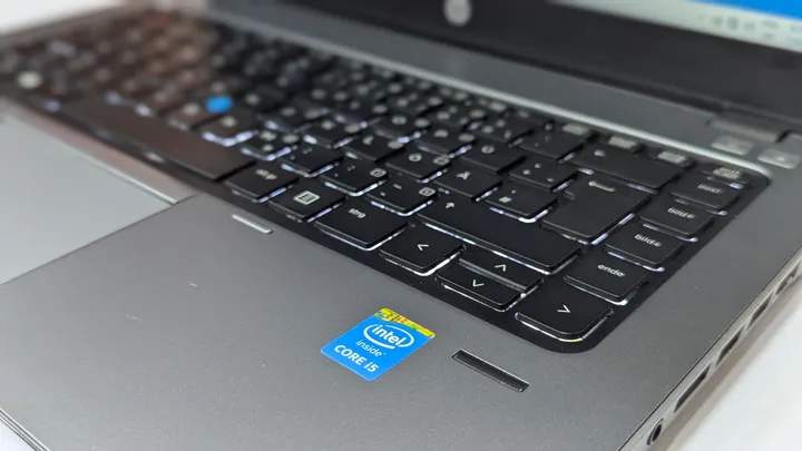 HP 820 G1 i5 Laptop – photo 3