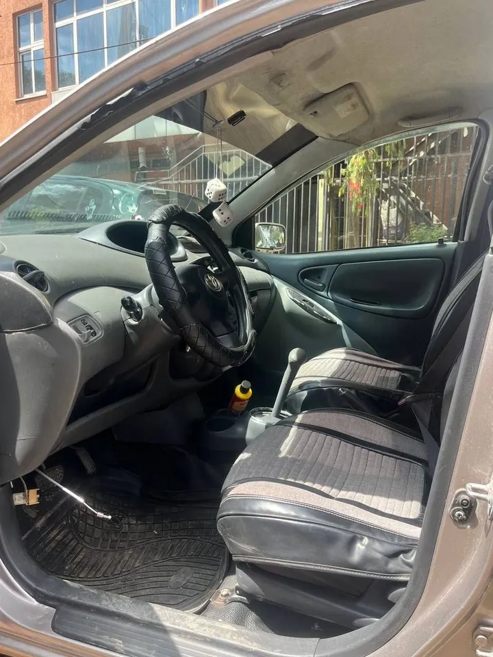Toyota Vitz 2002 Automatic – photo 5