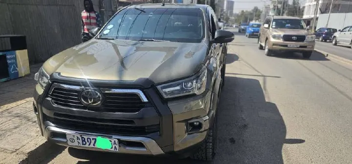 Toyota Hilux Invincible 2021 – photo 3