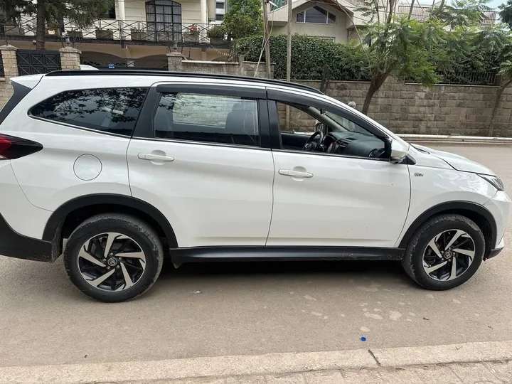 Toyota Rush G 2021 Automatic – photo 3